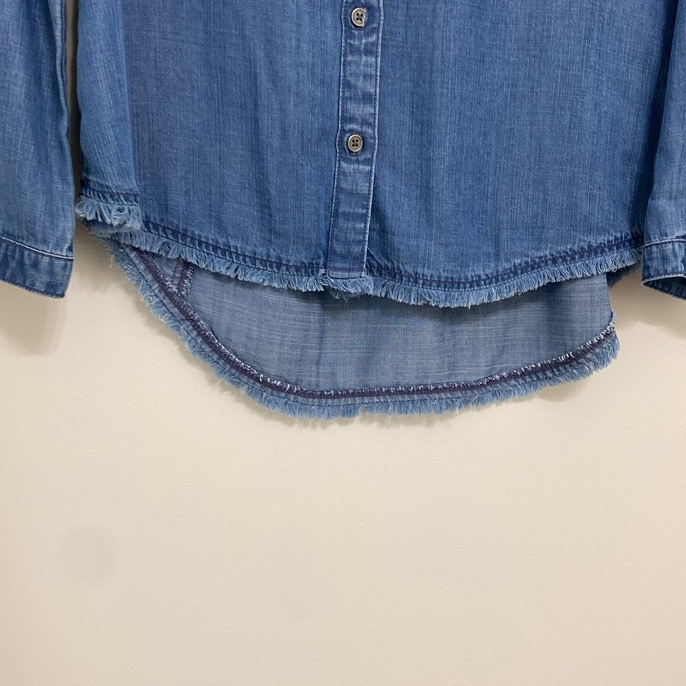 Cloth & Stone | Anthropologie Blue Denim Button Down Top Fringed Hem X-small - Picture 3 of 7